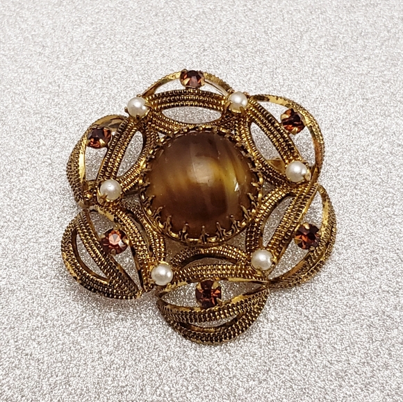tiger eye rhinestone and pearl brooch Jewelry - Vintage Tiger Eye with Amber Rhinestone and Pearl Brooch